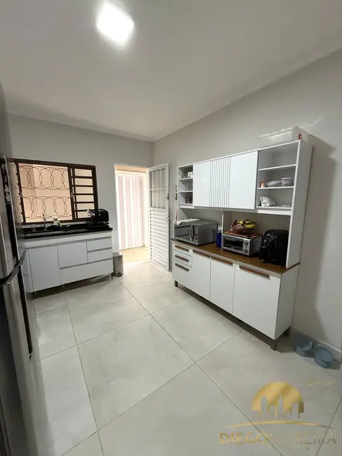 Foto 7 de Casa com 2 quartos à venda, 160m2 em Atibaia Jardim, Atibaia - SP