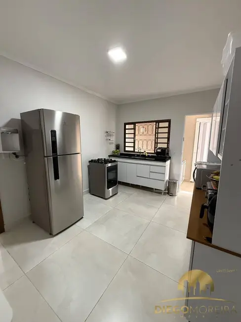 Foto 8 de Casa com 2 quartos à venda, 160m2 em Atibaia Jardim, Atibaia - SP