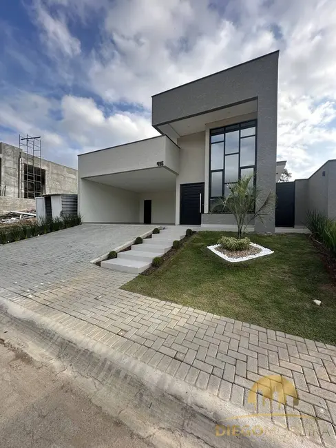 Casa de Condomínio com 3 quartos à venda, 360m2 em San Fernando Valley, Atibaia - SP - imagem 1 Foto 1 de Casa de Condomínio com 3 quartos à venda, 360m2 em San Fernando Valley, Atibaia - SP