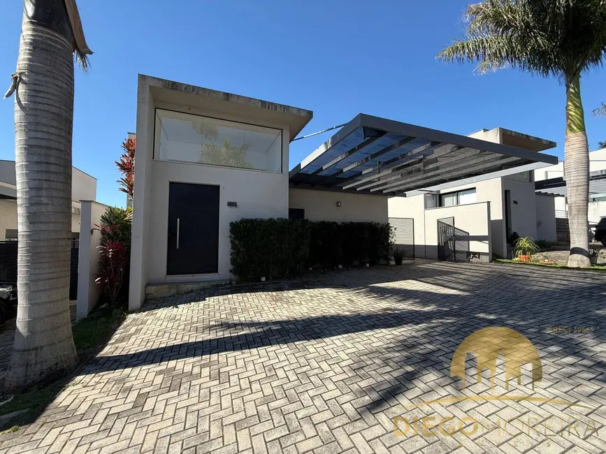 Foto 1 de Casa de Condomínio com 3 quartos à venda, 135m2 em Vila Santista, Atibaia - SP