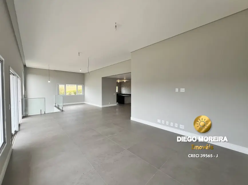 Casa de Condomínio com 5 quartos à venda, 361m2 em Cachoeira, Atibaia - SP - imagem 5 Foto 5 de Casa de Condomínio com 5 quartos à venda, 361m2 em Cachoeira, Atibaia - SP