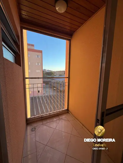 Foto 3 de Apartamento com 2 quartos para alugar, 72m2 em Atibaia Jardim, Atibaia - SP