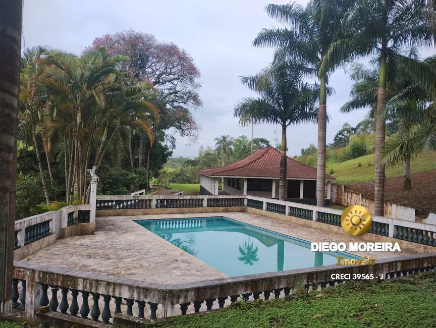 Sítio / Rancho com 8 quartos à venda, 1500m2 em Nazare Paulista - SP - imagem 2 Foto 2 de Sítio / Rancho com 8 quartos à venda, 1500m2 em Nazare Paulista - SP