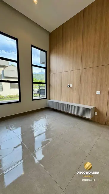 Casa de Condomínio com 3 quartos à venda, 112m2 em Marmeleiro, Atibaia - SP - imagem 3 Foto 3 de Casa de Condomínio com 3 quartos à venda, 112m2 em Marmeleiro, Atibaia - SP