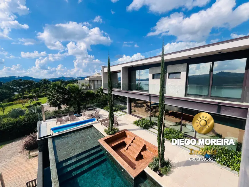 Casa de Condomínio com 7 quartos à venda, 1100m2 em Centro, Piracaia - SP - imagem 1 Foto 1 de Casa de Condomínio com 7 quartos à venda, 1100m2 em Centro, Piracaia - SP