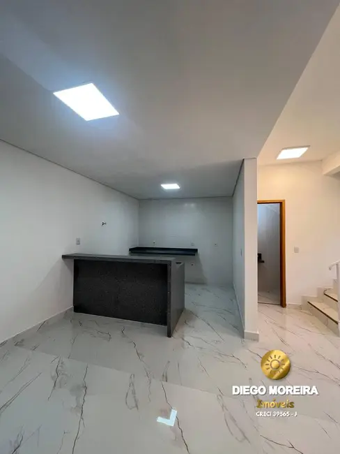 Foto 4 de Casa com 2 quartos à venda, 90m2 em Atibaia - SP