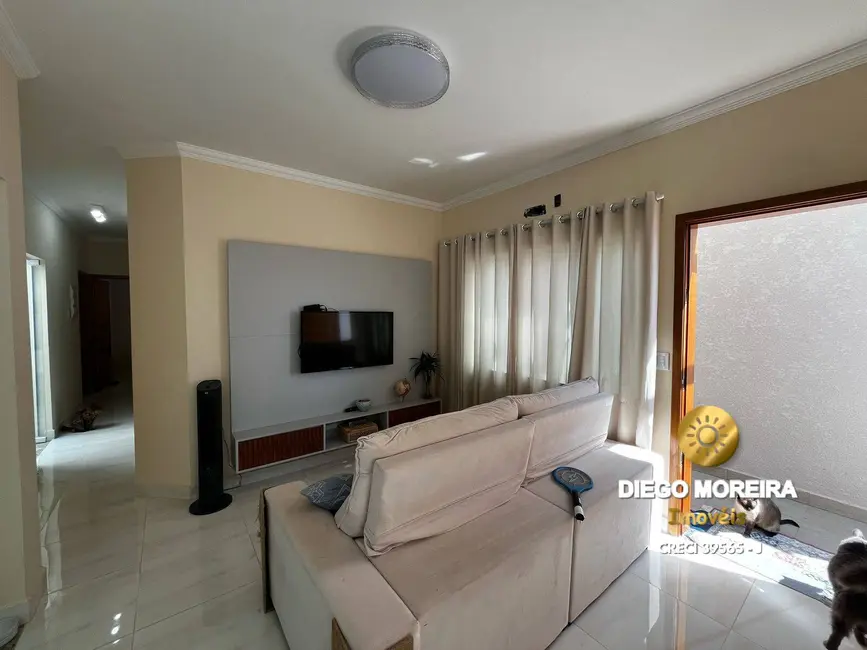 Casa com 3 quartos à venda, 160m2 em Atibaia - SP - imagem 3 Foto 3 de Casa com 3 quartos à venda, 160m2 em Atibaia - SP