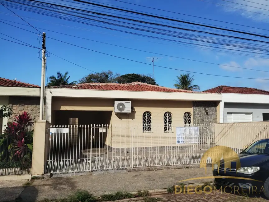 Foto 1 de Casa com 4 quartos à venda, 200m2 em Vila Thais, Atibaia - SP