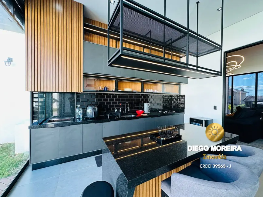 Foto 4 de Casa de Condomínio com 4 quartos à venda, 260m2 em Usina, Atibaia - SP