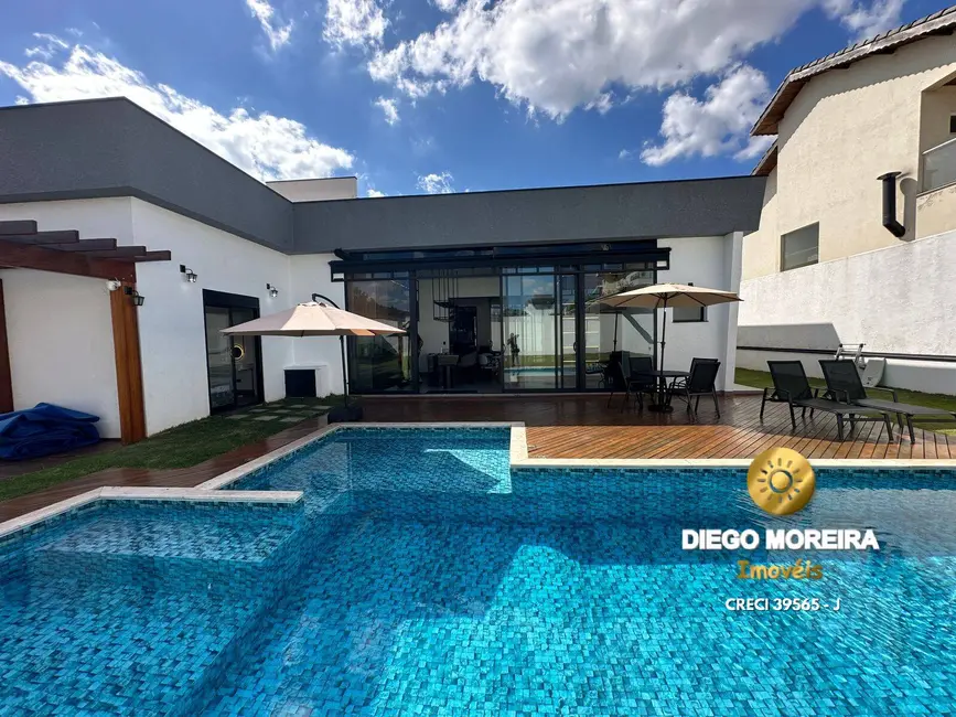 Foto 3 de Casa de Condomínio com 4 quartos à venda, 260m2 em Usina, Atibaia - SP