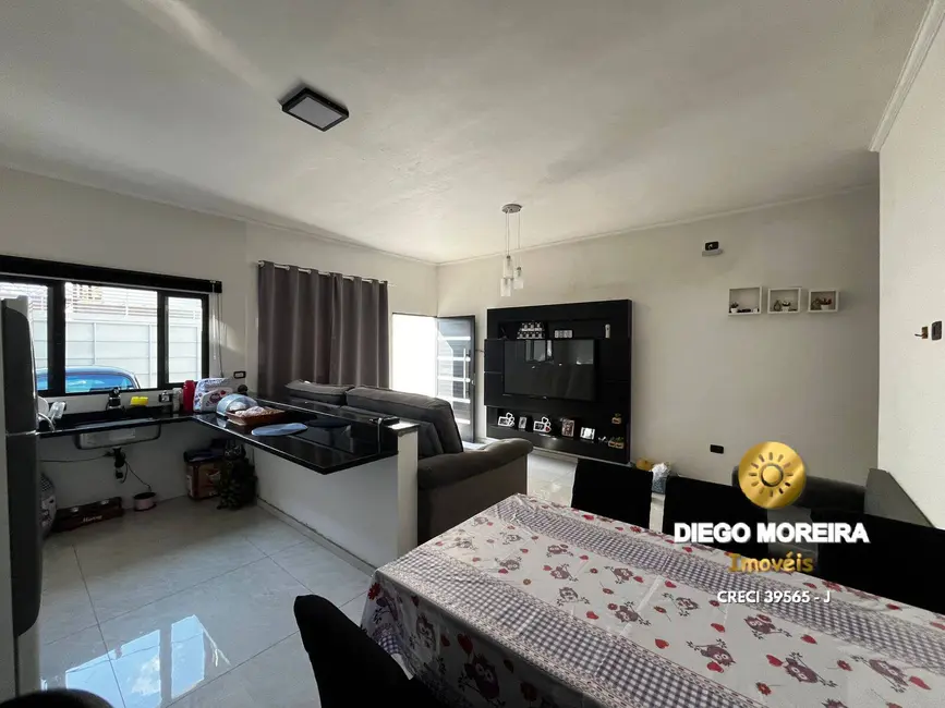 Casa com 3 quartos à venda, 165m2 em Laranjeiras, Caieiras - SP - imagem 3 Foto 3 de Casa com 3 quartos à venda, 165m2 em Laranjeiras, Caieiras - SP