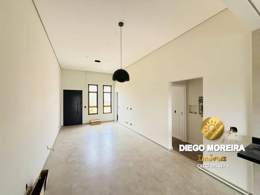 Foto 3 de Casa de Condomínio com 2 quartos à venda, 72m2 em Jardim Estância Brasil, Atibaia - SP