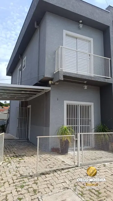 Foto 1 de Casa de Condomínio com 2 quartos à venda, 90m2 em Jardim Santo Antônio, Atibaia - SP