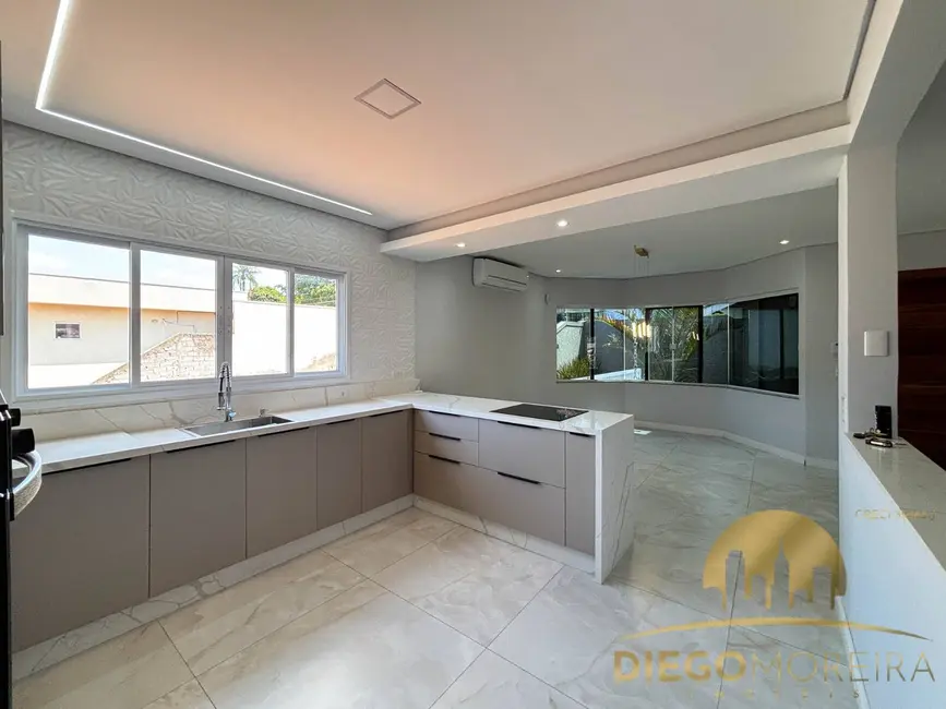 Casa com 3 quartos à venda, 365m2 em Jardim Jaraguá, Atibaia - SP - imagem 7 Foto 7 de Casa com 3 quartos à venda, 365m2 em Jardim Jaraguá, Atibaia - SP