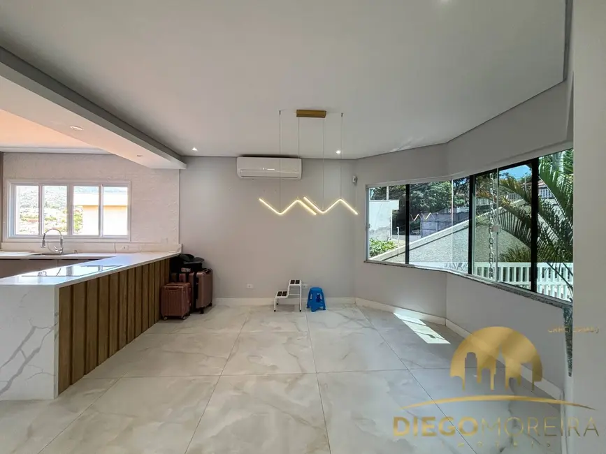 Casa com 3 quartos à venda, 365m2 em Jardim Jaraguá, Atibaia - SP - imagem 8 Foto 8 de Casa com 3 quartos à venda, 365m2 em Jardim Jaraguá, Atibaia - SP