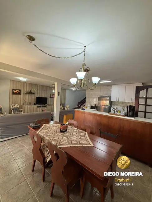 Chácara com 4 quartos à venda, 288m2 em Piracaia - SP - imagem 6 Foto 6 de Chácara com 4 quartos à venda, 288m2 em Piracaia - SP