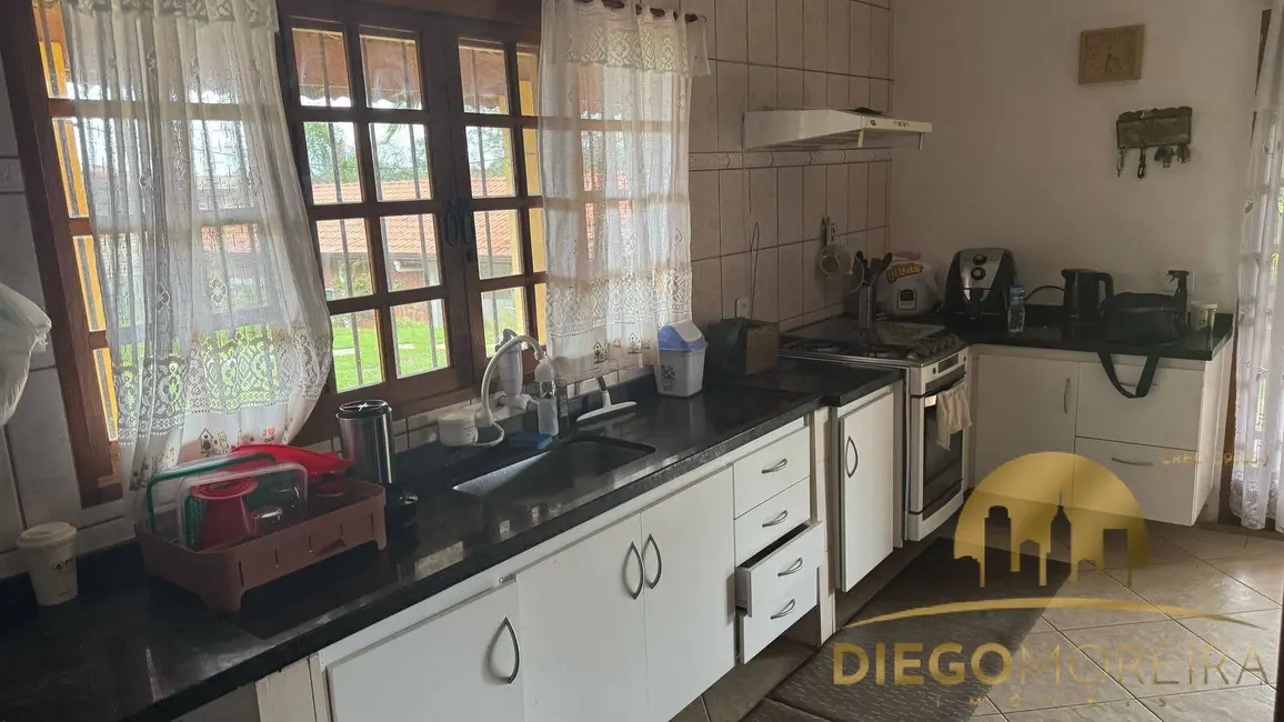 Foto 4 de Chácara com 3 quartos à venda, 250m2 em Jardim Estância Brasil, Atibaia - SP