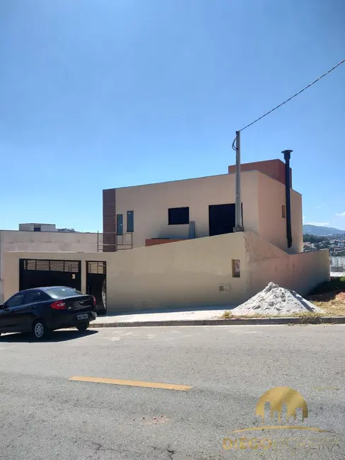 Foto 1 de Casa com 4 quartos à venda, 230m2 em Mairipora - SP