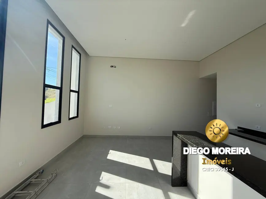 Casa com 3 quartos à venda, 100m2 em Atibaia - SP - imagem 3 Foto 3 de Casa com 3 quartos à venda, 100m2 em Atibaia - SP