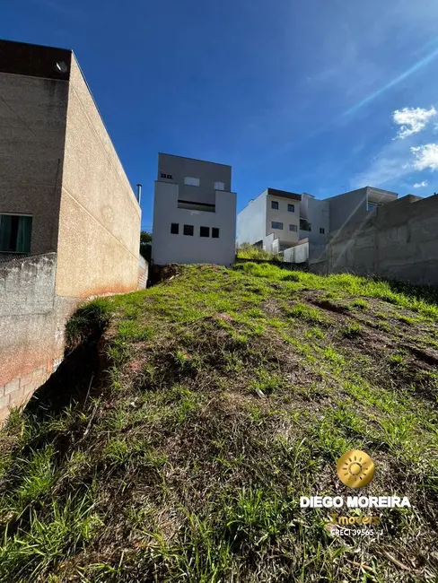 Foto 3 de Terreno / Lote à venda, 240m2 em Laranjeiras, Caieiras - SP