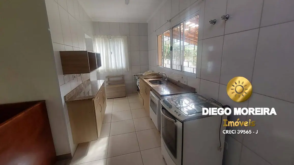 Chácara com 5 quartos à venda, 198m2 em Jardim Estância Brasil, Atibaia - SP - imagem 5 Foto 5 de Chácara com 5 quartos à venda, 198m2 em Jardim Estância Brasil, Atibaia - SP