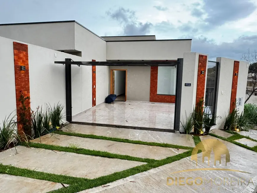 Foto 1 de Casa com 3 quartos à venda e para alugar, 130m2 em Jardim do Lago, Atibaia - SP