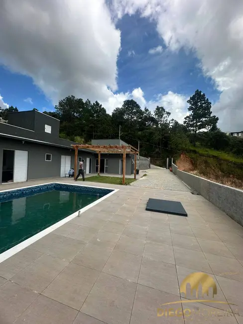 Foto 1 de Chácara com 3 quartos à venda, 130m2 em Estância Santa Maria do Portão, Atibaia - SP