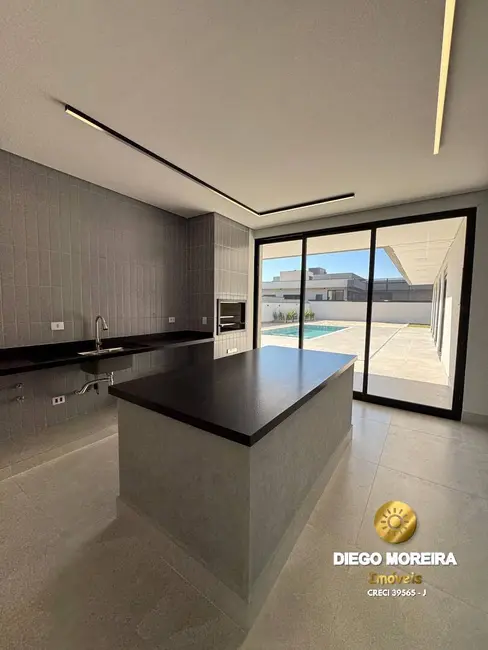 Casa de Condomínio com 4 quartos à venda, 284m2 em Condomínio Residencial Shamballa III, Atibaia - SP - imagem 7 Foto 7 de Casa de Condomínio com 4 quartos à venda, 284m2 em Condomínio Residencial Shamballa III, Atibaia - SP