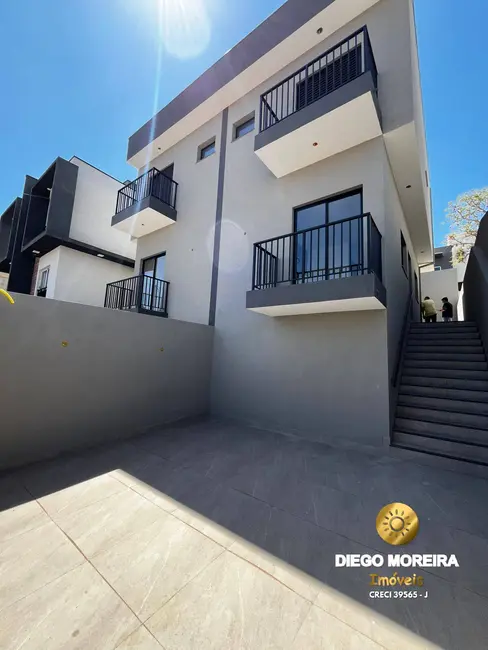 Foto 2 de Casa com 2 quartos à venda, 65m2 em Jardim Santo Antônio, Atibaia - SP