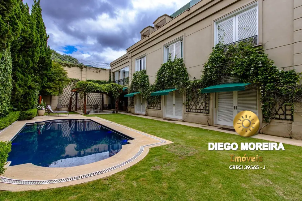 Casa com 6 quartos à venda, 1600m2 em Jardim Luzitânia, São Paulo - SP - imagem 2 Foto 2 de Casa com 6 quartos à venda, 1600m2 em Jardim Luzitânia, São Paulo - SP