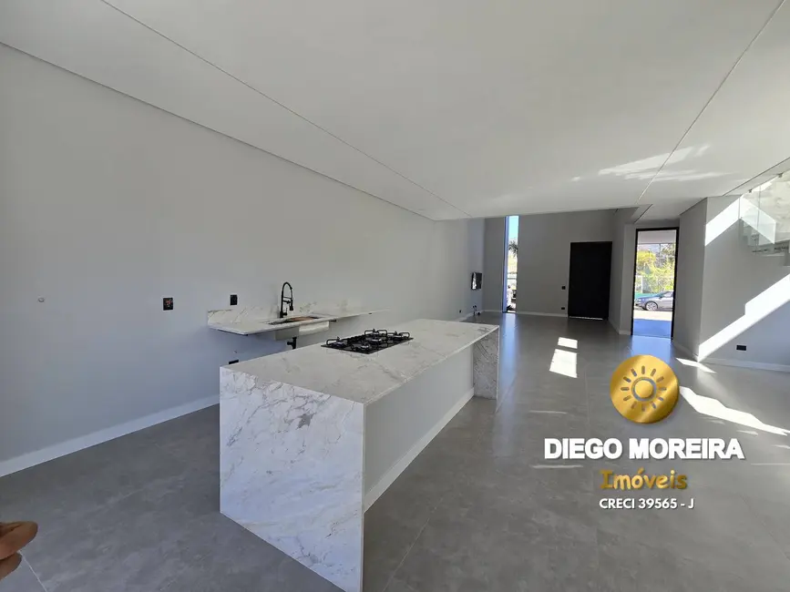 Foto 5 de Casa de Condomínio com 3 quartos à venda, 300m2 em Vila Santista, Atibaia - SP