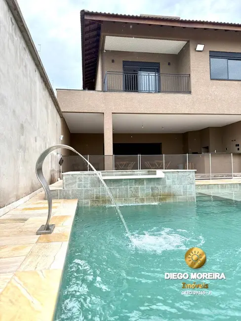 Foto 1 de Casa com 3 quartos à venda, 450m2 em Vila Santista, Atibaia - SP