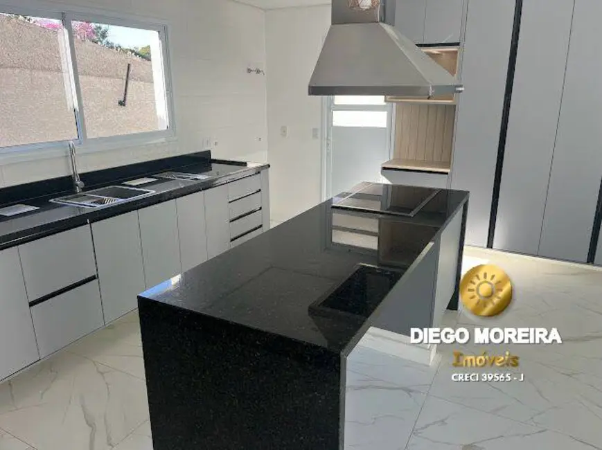 Casa com 4 quartos à venda, 376m2 em Jardim do Lago, Atibaia - SP - imagem 6 Foto 6 de Casa com 4 quartos à venda, 376m2 em Jardim do Lago, Atibaia - SP