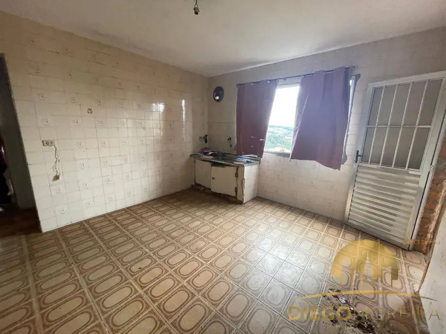 Foto 2 de Casa com 5 quartos à venda, 200m2 em Mairipora - SP