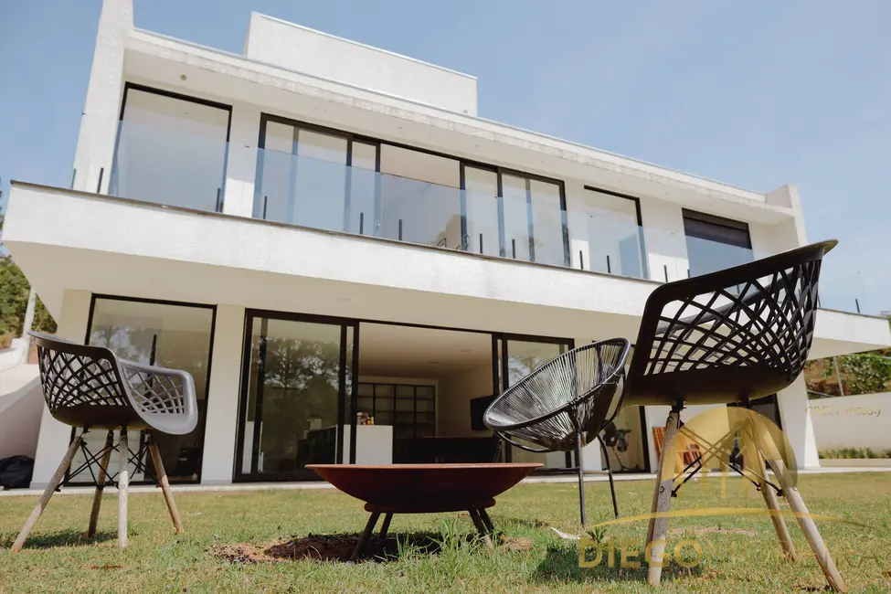 Foto 1 de Casa de Condomínio com 3 quartos à venda, 338m2 em Mairipora - SP