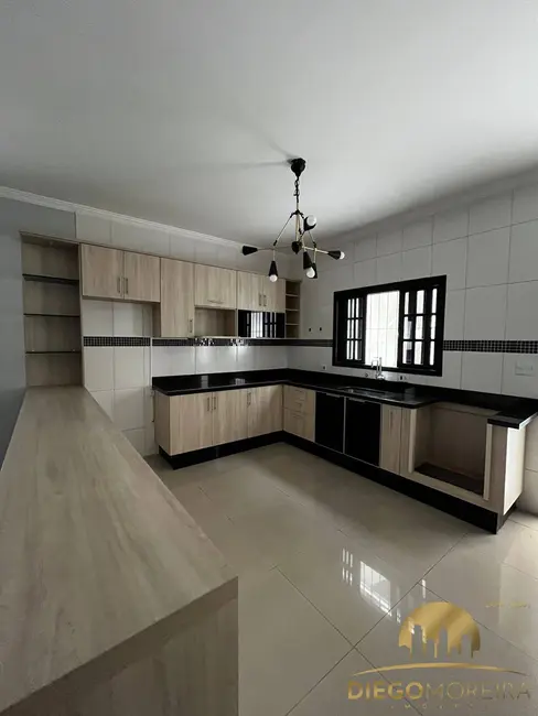 Foto 1 de Casa com 3 quartos à venda, 223m2 em Laranjeiras, Caieiras - SP