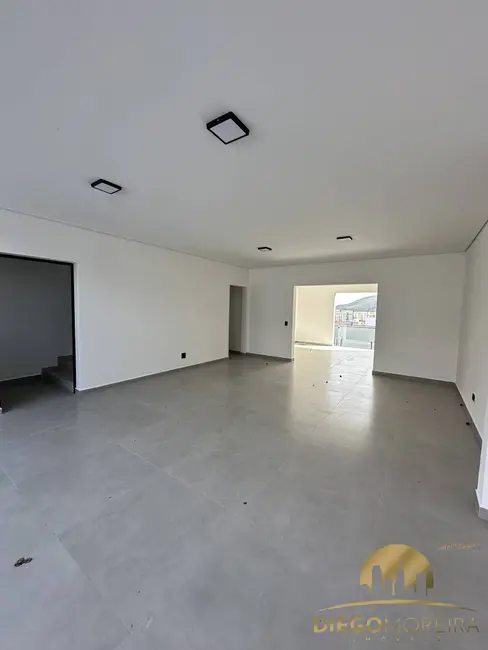 Foto 8 de Casa com 3 quartos à venda, 204m2 em Laranjeiras, Caieiras - SP
