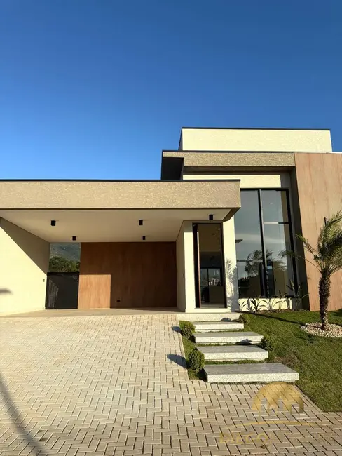 Casa de Condomínio com 3 quartos à venda, 192m2 em Atibaia - SP - imagem 1 Foto 1 de Casa de Condomínio com 3 quartos à venda, 192m2 em Atibaia - SP