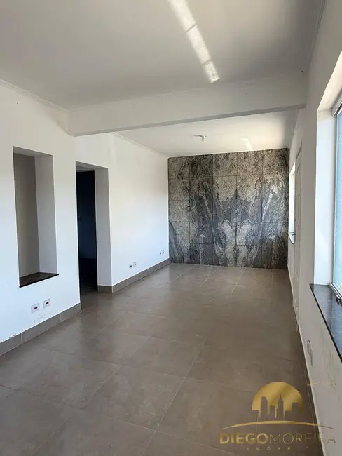 Casa com 3 quartos para alugar, 225m2 em Alvinópolis, Atibaia - SP - imagem 5 Foto 5 de Casa com 3 quartos para alugar, 225m2 em Alvinópolis, Atibaia - SP