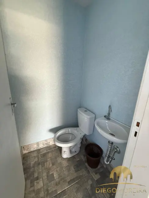 Casa com 3 quartos para alugar, 225m2 em Alvinópolis, Atibaia - SP - imagem 9 Foto 9 de Casa com 3 quartos para alugar, 225m2 em Alvinópolis, Atibaia - SP