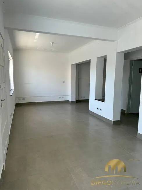 Casa com 3 quartos para alugar, 225m2 em Alvinópolis, Atibaia - SP - imagem 7 Foto 7 de Casa com 3 quartos para alugar, 225m2 em Alvinópolis, Atibaia - SP