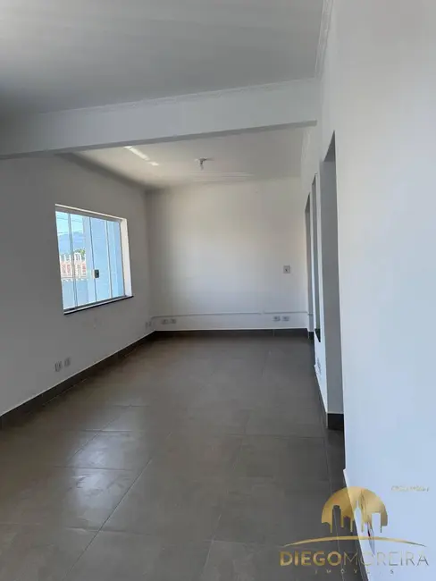 Casa com 3 quartos para alugar, 225m2 em Alvinópolis, Atibaia - SP - imagem 8 Foto 8 de Casa com 3 quartos para alugar, 225m2 em Alvinópolis, Atibaia - SP