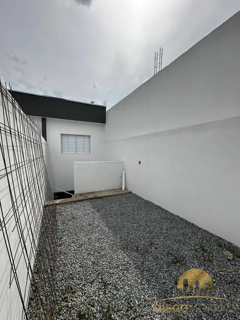 Foto 1 de Casa com 2 quartos à venda, 65m2 em Estância Lago Azul, Franco Da Rocha - SP