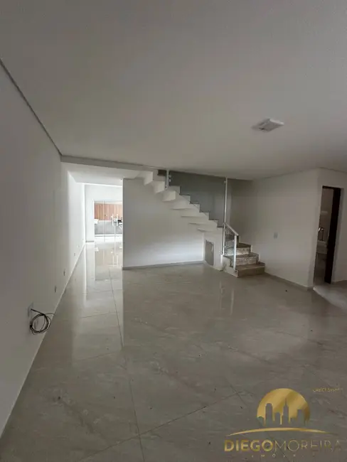 Casa com 3 quartos à venda, 161m2 em Franco Da Rocha - SP - imagem 8 Foto 8 de Casa com 3 quartos à venda, 161m2 em Franco Da Rocha - SP