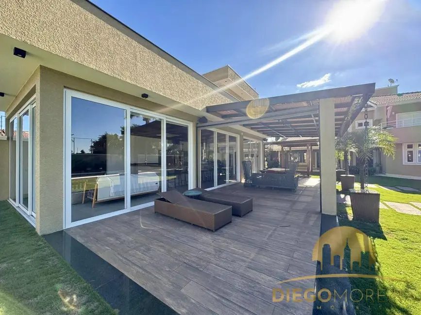 Casa com 4 quartos à venda, 890m2 em Recreio Maristela, Atibaia - SP - imagem 1 Foto 1 de Casa com 4 quartos à venda, 890m2 em Recreio Maristela, Atibaia - SP