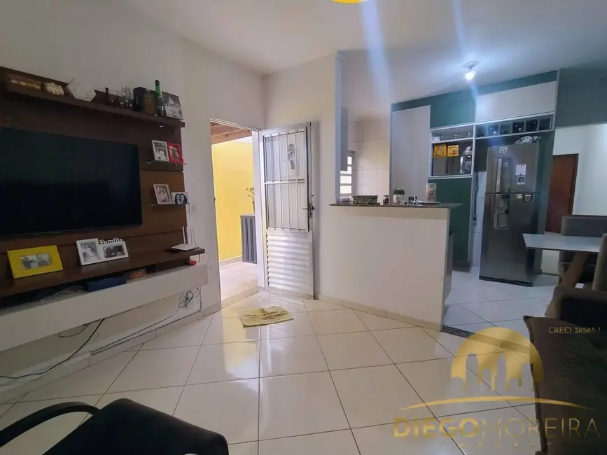 Foto 6 de Casa com 2 quartos à venda e para alugar, 150m2 em Mairipora - SP