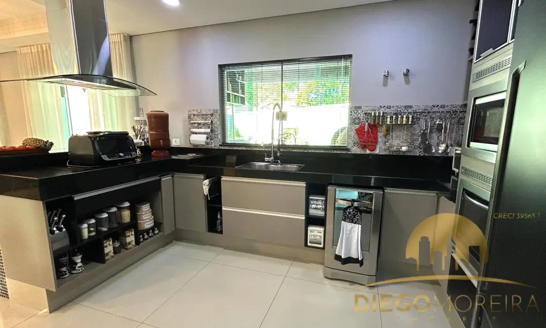 Foto 3 de Casa com 4 quartos à venda, 268m2 em Jardim Floresta, Atibaia - SP