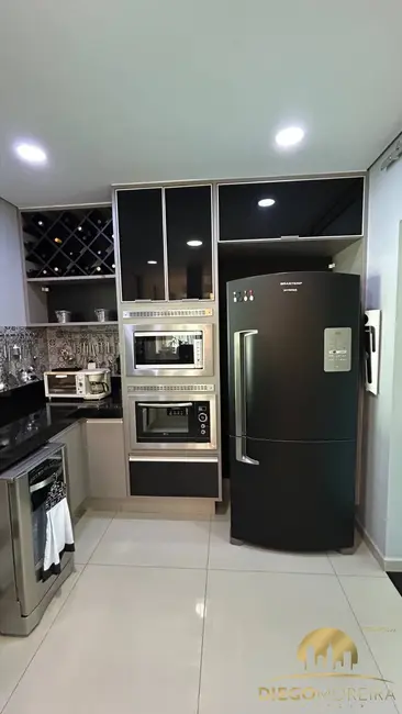 Foto 6 de Casa com 4 quartos à venda, 268m2 em Jardim Floresta, Atibaia - SP