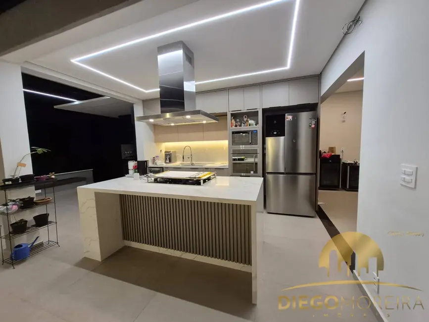 Foto 3 de Casa de Condomínio com 4 quartos à venda, 177m2 em Itapetinga, Atibaia - SP