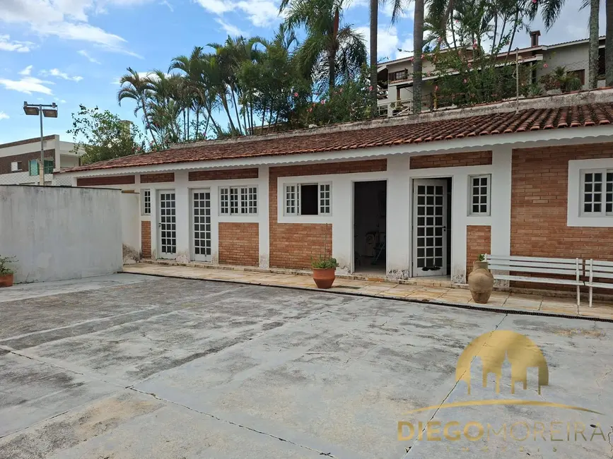 Foto 2 de Casa de Condomínio com 7 quartos à venda, 300m2 em Parque Arco Iris, Atibaia - SP